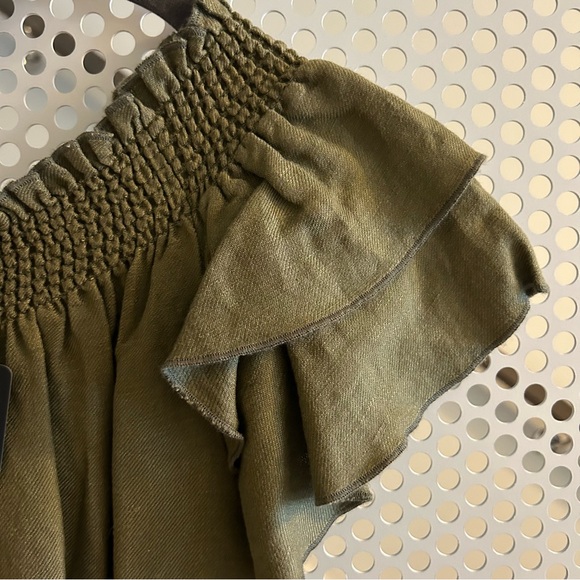 Chaser Off the Shoulder Linen Dress Size Medium in Khaki Green NWT - Picture 8 of 8
